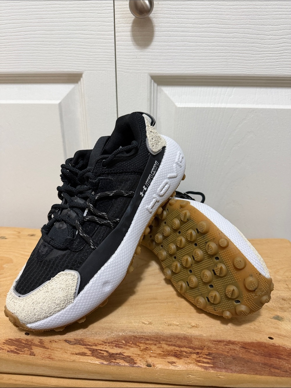 Under Armour Fat Tire Venture Pro Sneakers in Black/Anthracite